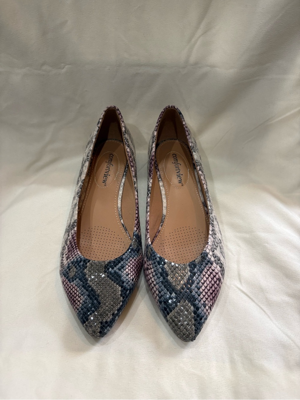 Comfortview Pointed Toe Snake-Print Flats in Pink and Gray